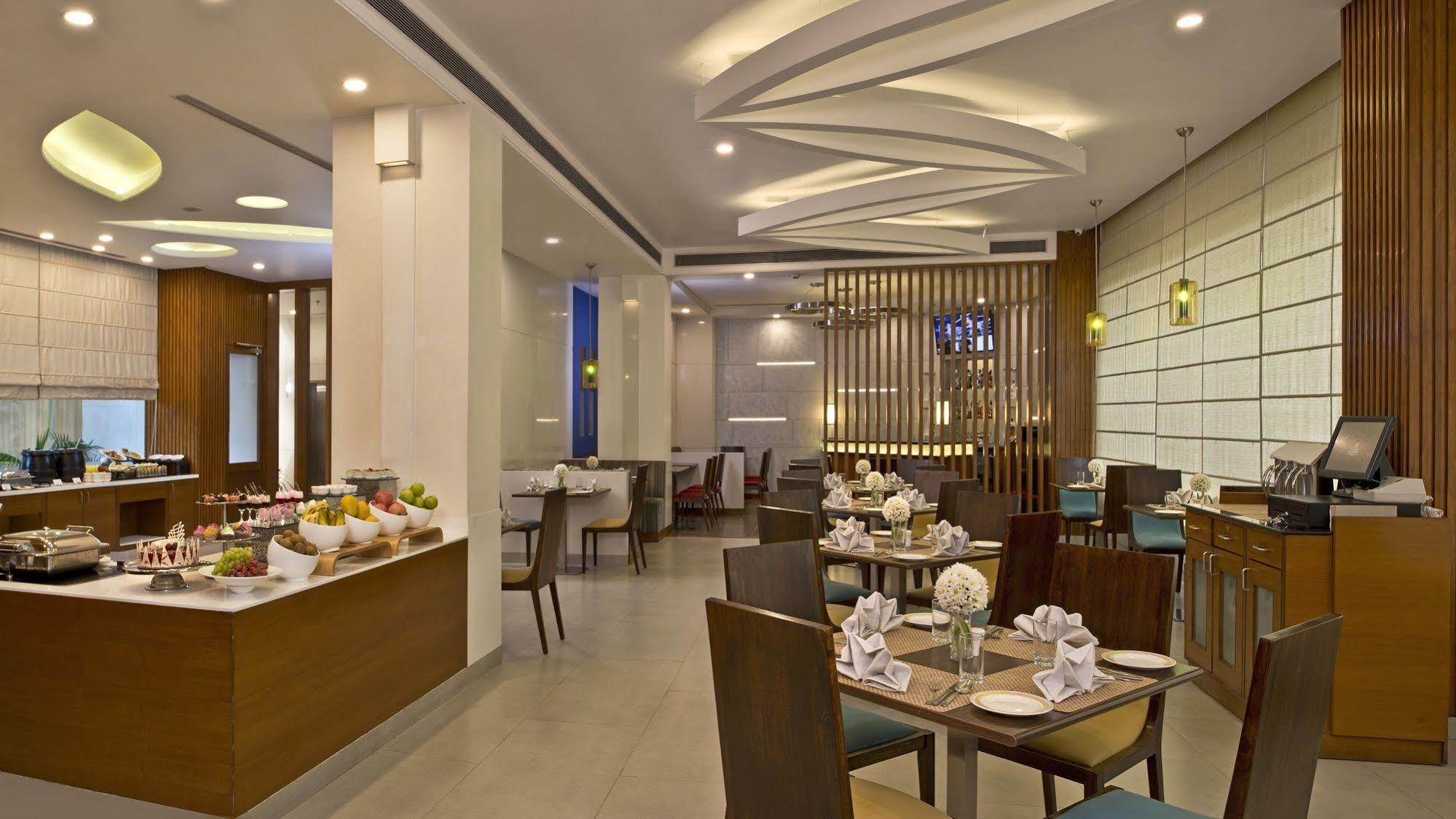 Nirwana Hometel Jaipur- A Sarovar Hotel Exterior foto